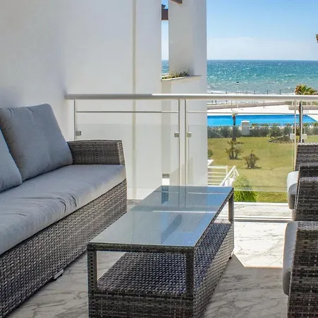 Cozy In With House Sea View Apartment